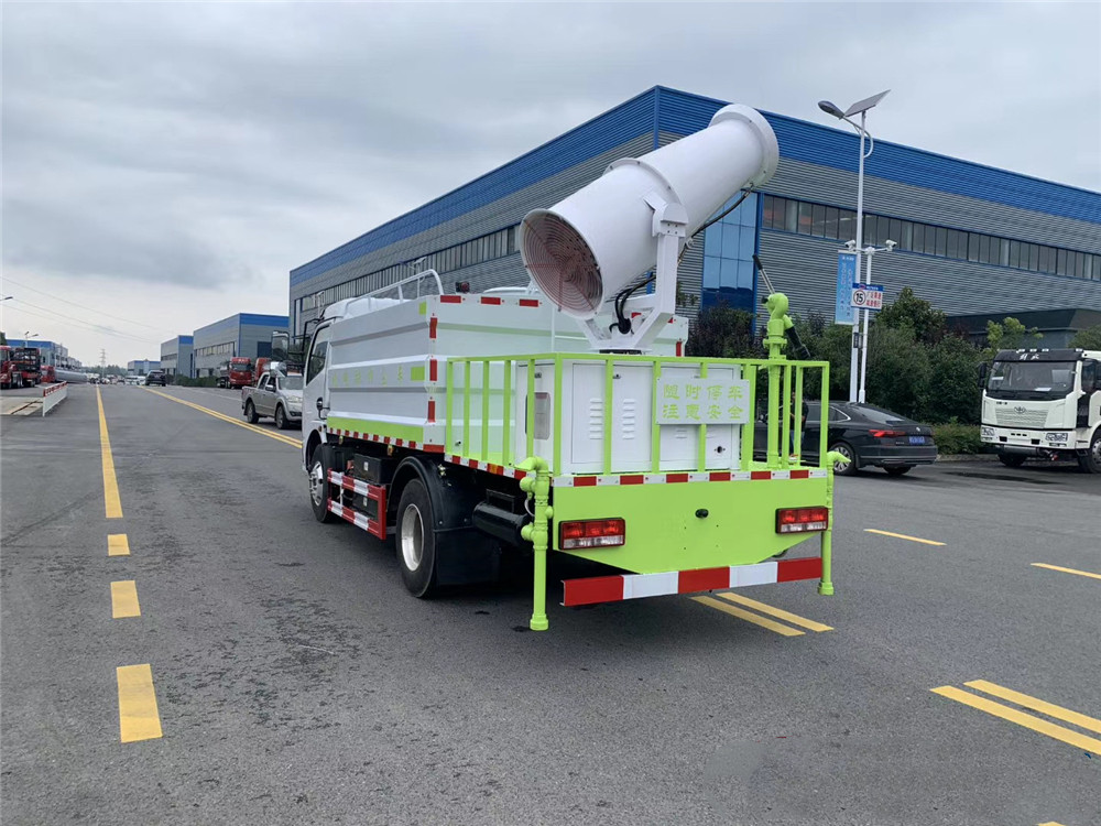 東風(fēng)凱普特純電動抑塵車